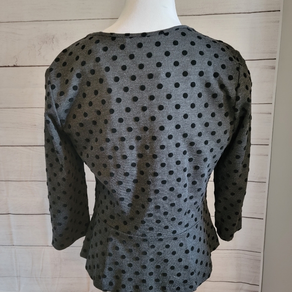 White House Black Market Pka Dot Peplum Blouse - Size Large - Picture 2 of 5